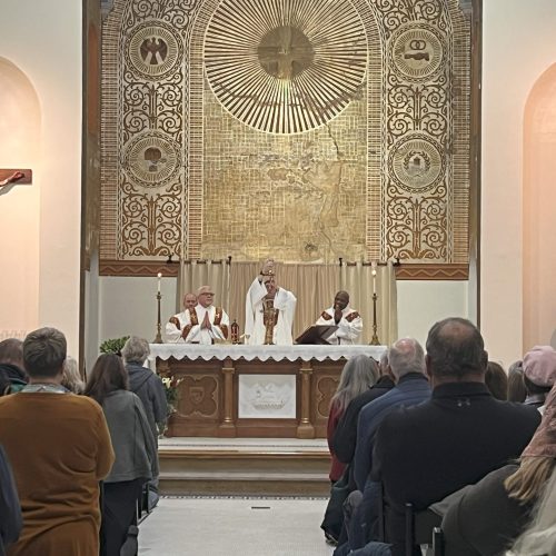 Father David Langford celebrates First Saturday Mass in the Oratory